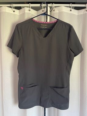 HeartSoul Grey Short-Sleeve V-Neck Scrub set with Pink Trim